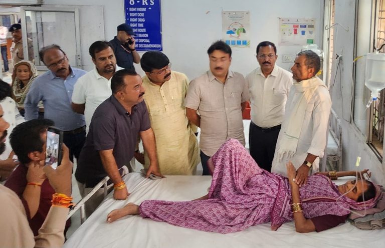 जिले के प्रभारी मंत्री नरेन्द्र शिवाजी पटेल ने सामुदायिक स्वास्थ्य केंद्र मुलताई का किया निरीक्षण
