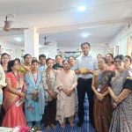 बैतूल कलेक्टर डॉ. सौरभ संजय सोनवणे ने किया ग्राम भारती महिला मंडल का औचक निरीक्षण, महिलाओं के कार्यों की सराहना
