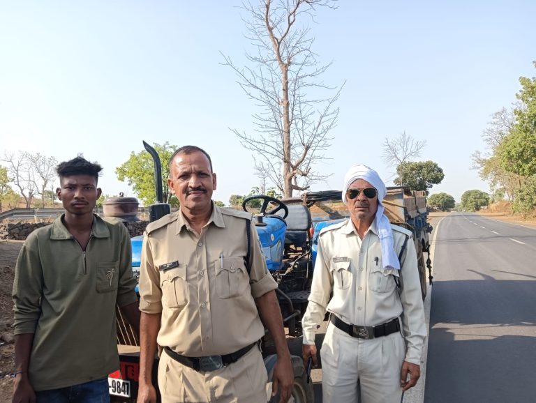 चिचोली क्षेत्र से रेत के अवैध परिवहन में संलिप्त 2 वाहन किए जप्त