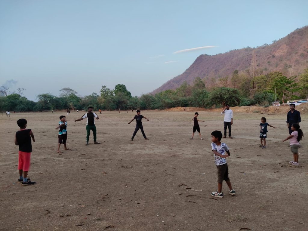 हाईस्कूल फुटबाल ग्राउंड सारणी कमें खेल एव युवक कल्याण विभाग बैतूल के मार्गदर्शन में ग्रीष्म कालीन निशुल्क खेल शिविर हुआ प्रारंभ