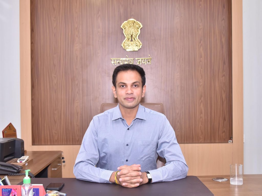 कलेक्ट्रेट में हंगामे के बाद प्रशासन ने सख्त किए नियम