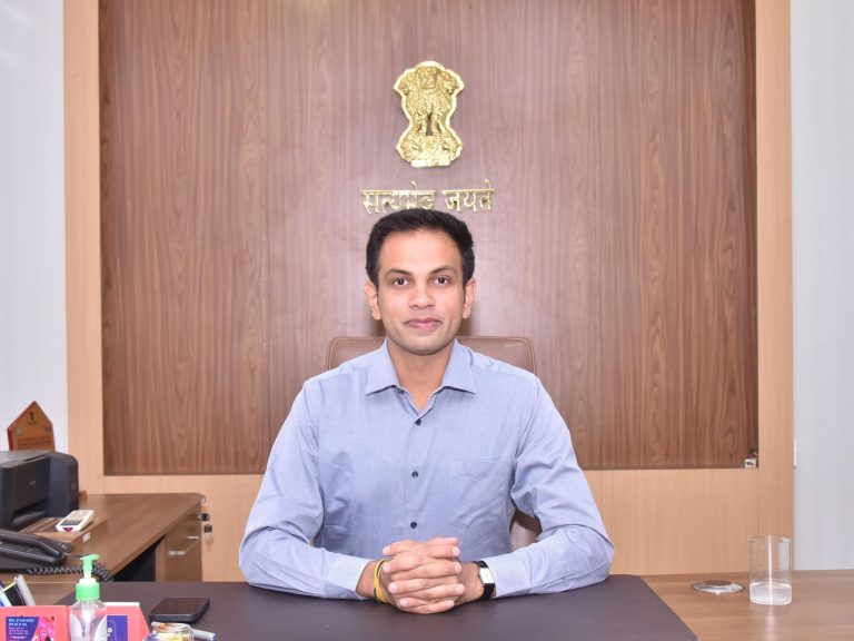 कलेक्ट्रेट में हंगामे के बाद प्रशासन ने सख्त किए नियम