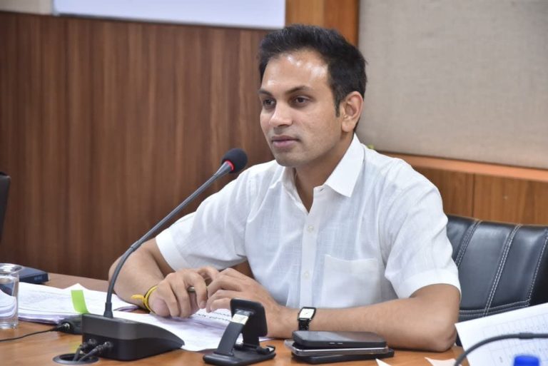 कलेक्टर डॉ. सोनवणे ने जिले में रेत खनन पर लगाया प्रतिबंध