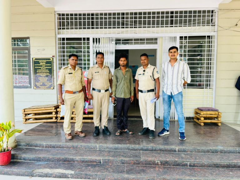 सारणी पुलिस ने हनुमान मंदिर से चाँदी का मुकूट चोरी करने वाले आरोपीयों को किया गिरफ्तार