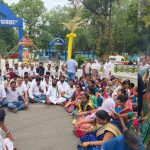स्थानीय युवाओं को रोजगार में प्राथमिकता देने की मांग कर चिनार कम्पनी का पुतला फूंका