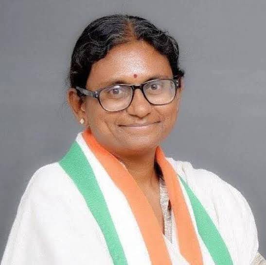 “एक परचा क्या खारिज हुआ, मीनाक्षी नटराजन का ‘राजनीतिक पुनर्जन्म’ हो गया!”