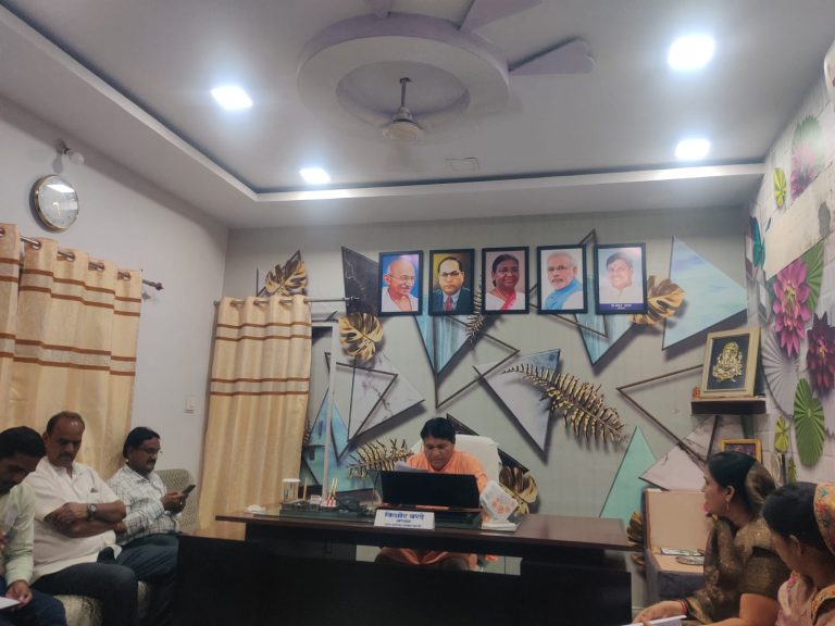 पीआईसी की बैठक में सभी 36 वार्डों में करोड़ों के निर्माण कार्यों को स्वीकृति, वाडाँ में बनेगी सड़कें, नालिया, पेवर ब्लाक फिक्सिंग व पुलियों पर लगेंगी रैलिंग