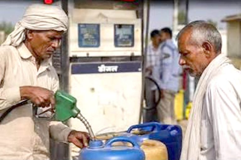 कृषकों को प्लास्टिक केनों में 50 लीटर तक डीजल उपलब्ध कराएंगे पेट्रोल पंप