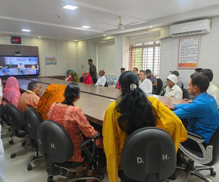 मुख्यमंत्री डॉ यादव ने जिले के 45,150 पेंशन हितग्राहियों के खाते में अंतरित की 02 करोड़ 70 लाख रूपये से अधिक की पेंशन राशि