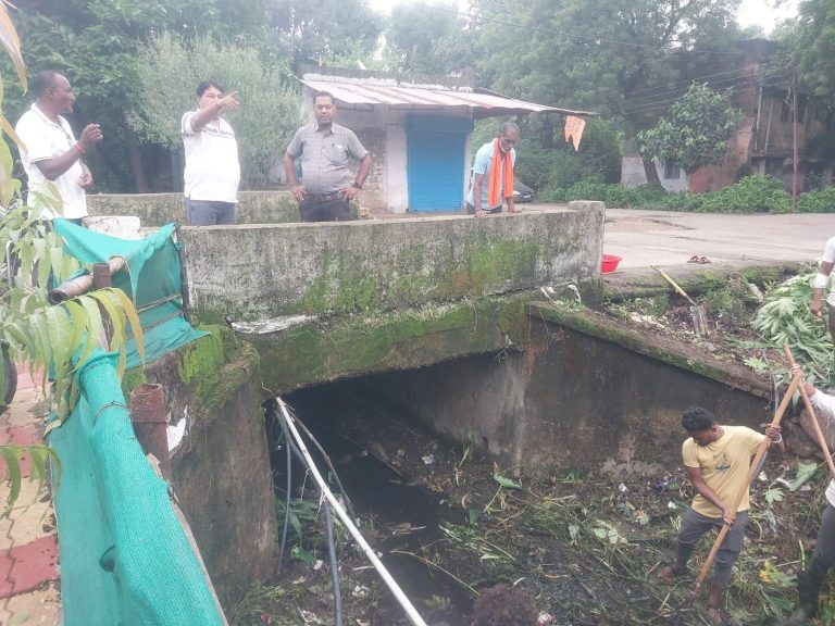 नालों में फंसी मिली गंदगी तो स्वच्छता पर्यवेक्षक और सुपरवाइजर पर होगी कार्यवाही