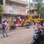 कारगिल चौक-गाड़ाघाट लिंक रोड से हटाया अतिक्रमण