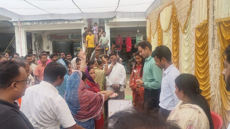 चोपना में व्यापारी संघ ने कलेक्टर डॉ. सोनवणे का किया आत्मीय स्वागत, समस्याओं के त्वरित निराकरण के दिए निर्देश